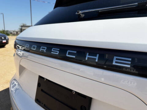 2022 Porsche Cayenne Platinum Edition