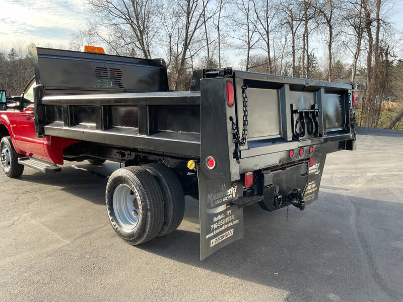 2015 Ford F-350 Super Duty Chassis Cab XLT photo 9