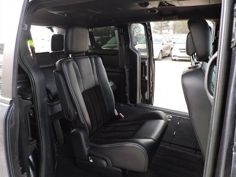 2014 Dodge Grand Caravan SXT 30th Anniversary