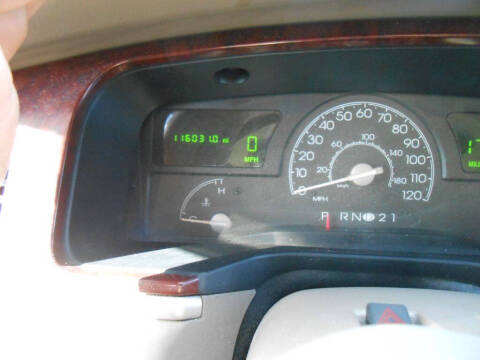 2003 Lincoln Town Car Cartier