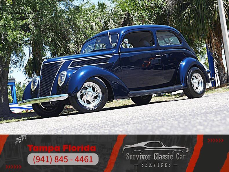 1937 Ford Deluxe