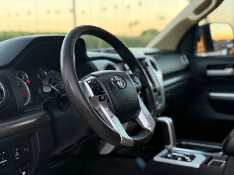 2014 Toyota Tundra SR5