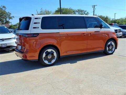 2025 Volkswagen ID. Buzz Pro S Plus 4Motion