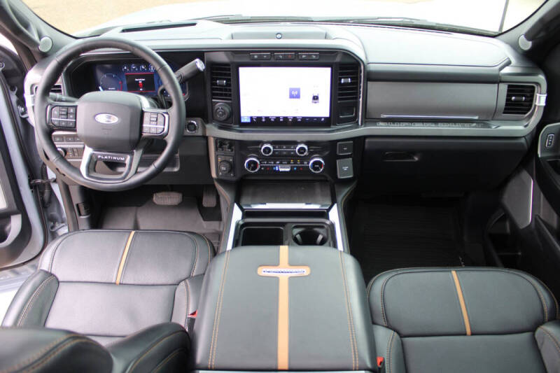 Used 2024 Ford F-250 Super Duty Platinum with VIN 1FT8W2BM8REE04564 for sale in Natchez, MS