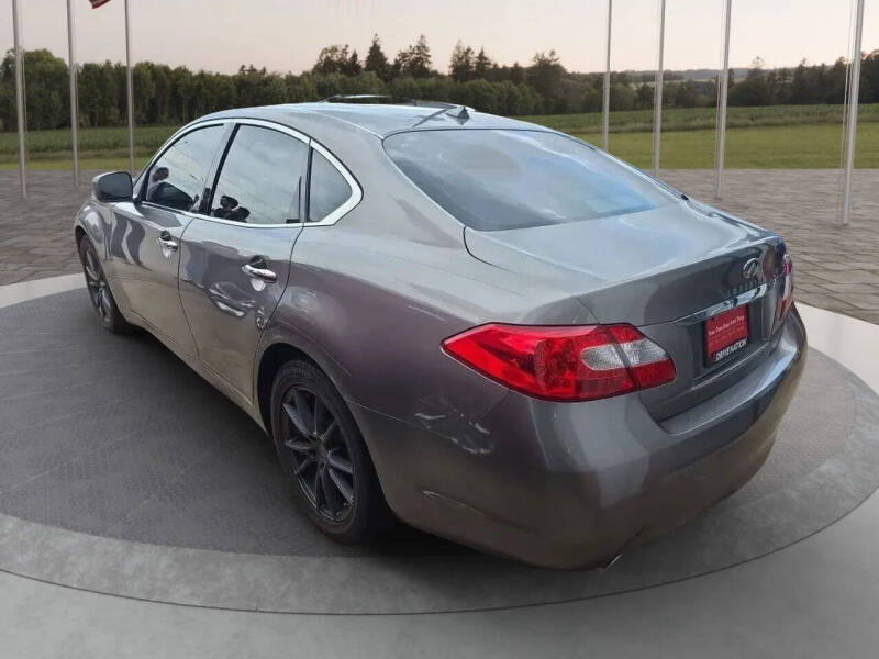 2012 Infiniti M37