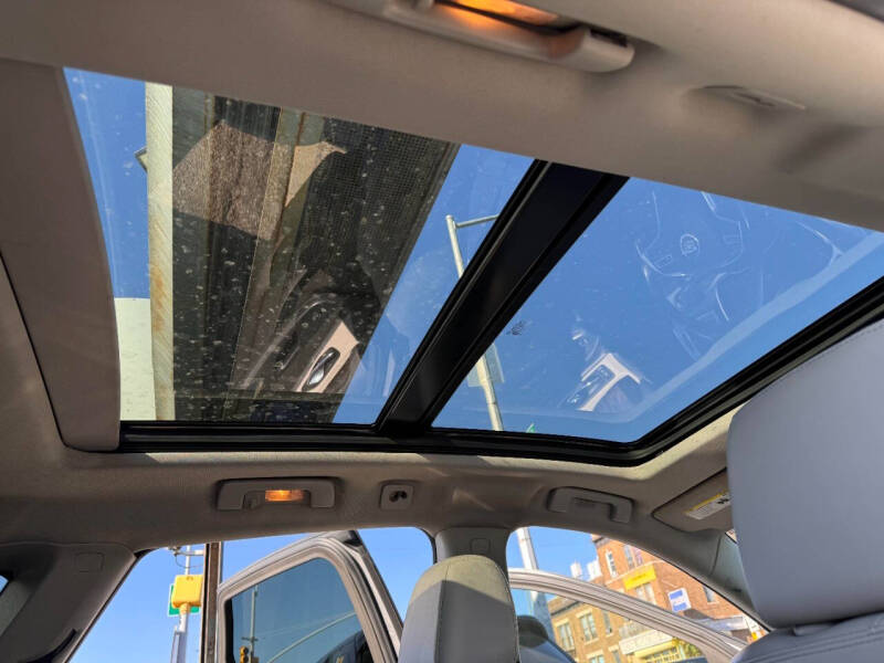 2016 Cadillac SRX Performance Collection