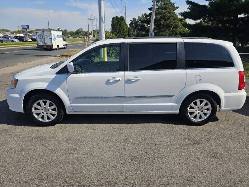 2016 Chrysler Town and Country Touring