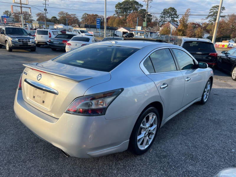 2014 Nissan Maxima SV photo 8