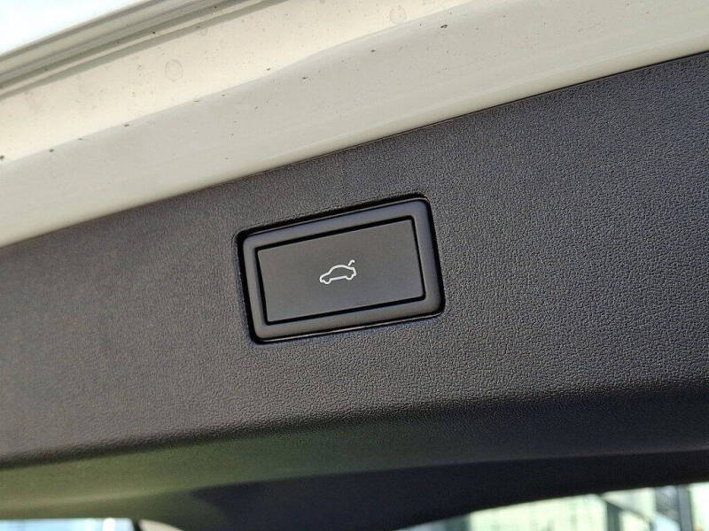 2026 Volkswagen Tiguan SE 4Motion