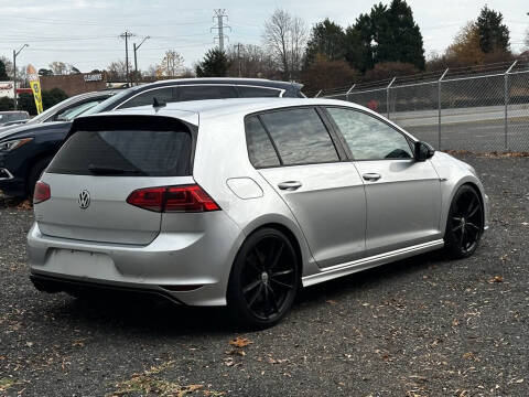 2017 Volkswagen Golf R 4Motion