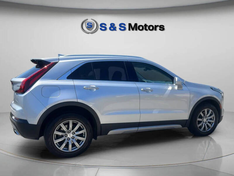2020 Cadillac XT4 Premium Luxury