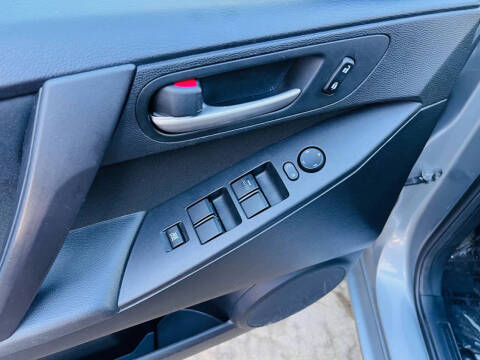 2012 Mazda MAZDA3 i Touring