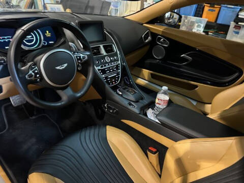 2021 Aston Martin DB11