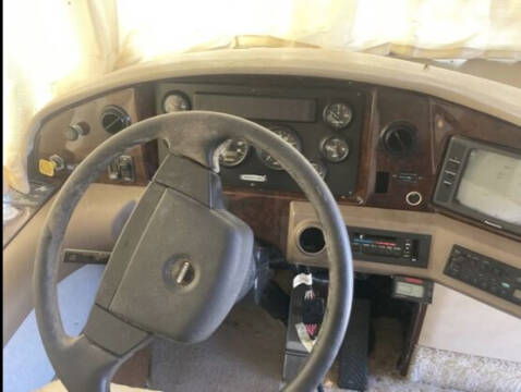 2001 Freightliner XC Chassis