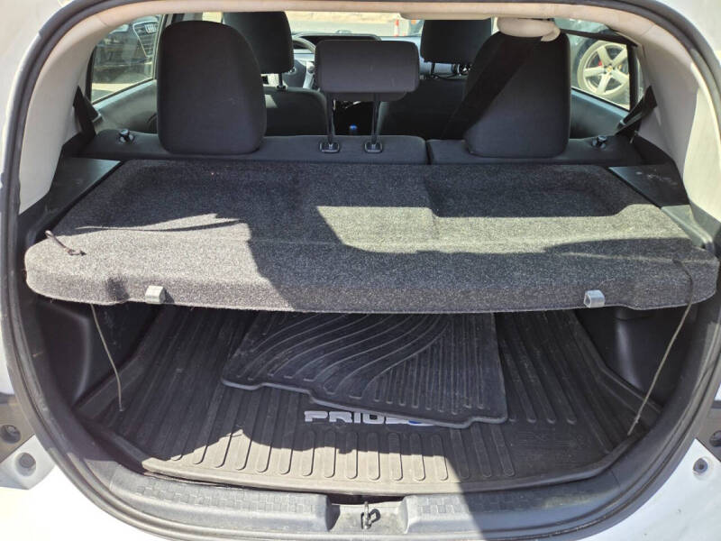 2016 Toyota Prius c Two