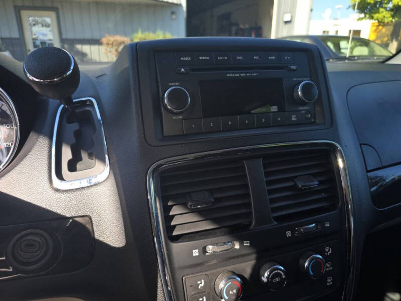 2012 Dodge Grand Caravan American Value Package