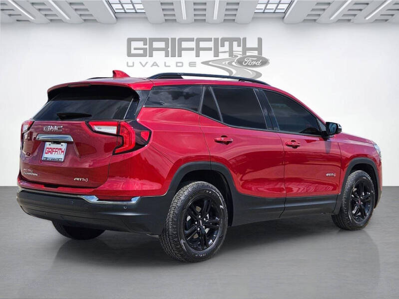 2024 GMC Terrain AT4