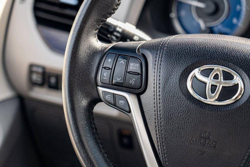 2017 Toyota Sienna XLE Premium 7-Passenger