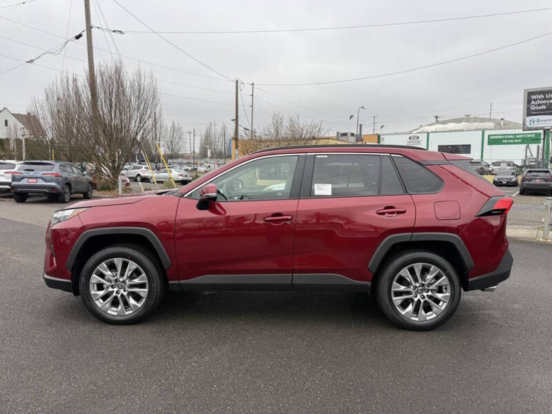 2025 Toyota RAV4 XLE Premium