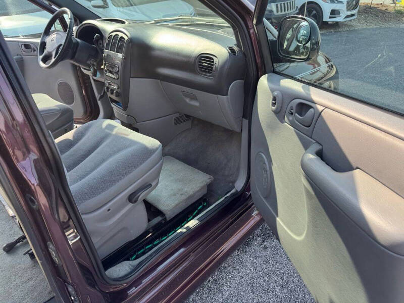 2004 Dodge Grand Caravan SE