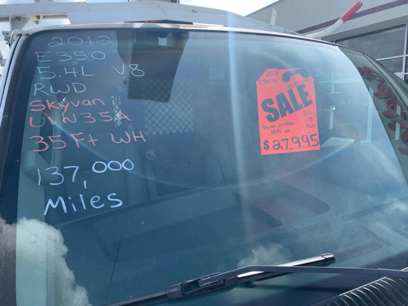 2012 Ford E-Series E-350 SD