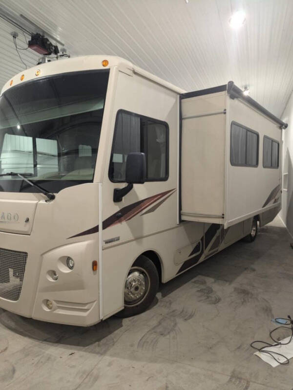 2019 Winnebago 32YE