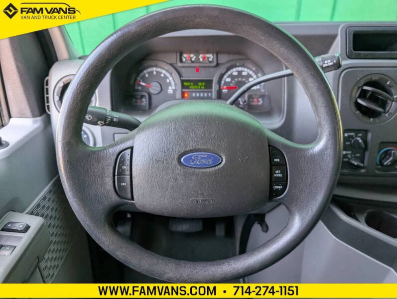 2013 Ford E-Series E-350 SD XLT