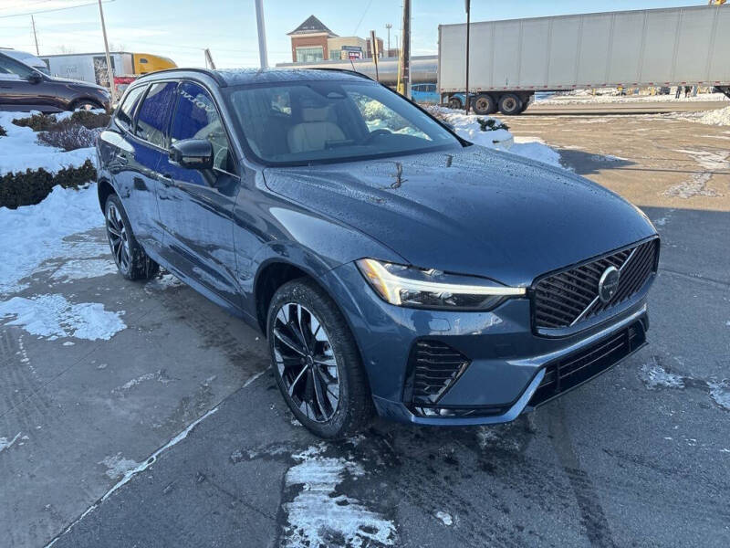 2026 Volvo XC60 B5 Plus