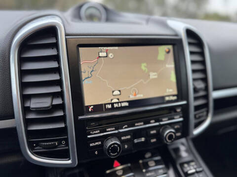 2016 Porsche Cayenne S E-Hybrid