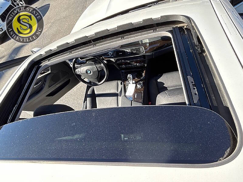 2014 BMW 5 Series 528i