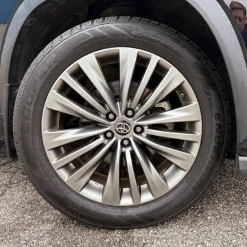 2022 Toyota Highlander Platinum