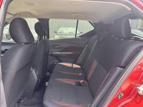 2021 Nissan Kicks SR