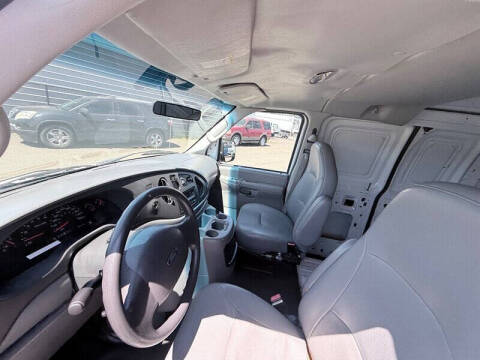 2004 Ford E-Series E-150