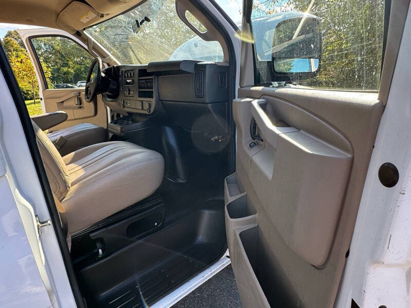 2016 GMC Savana 2500