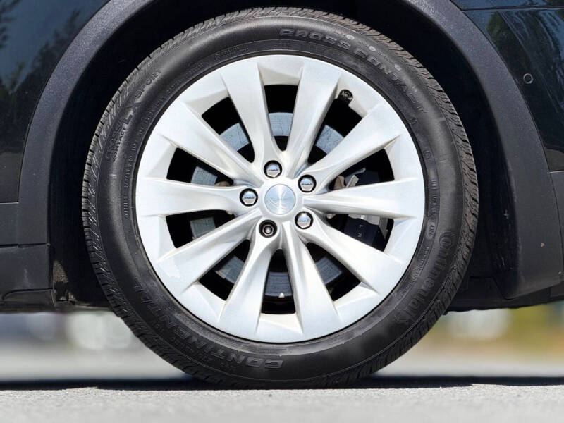 2019 Tesla Model X Standard Range