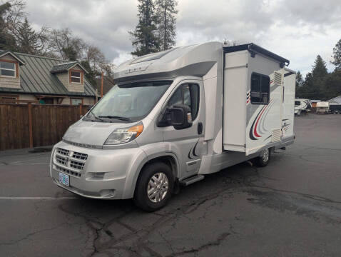 2018 Winnebago Trend 23D / 23ft