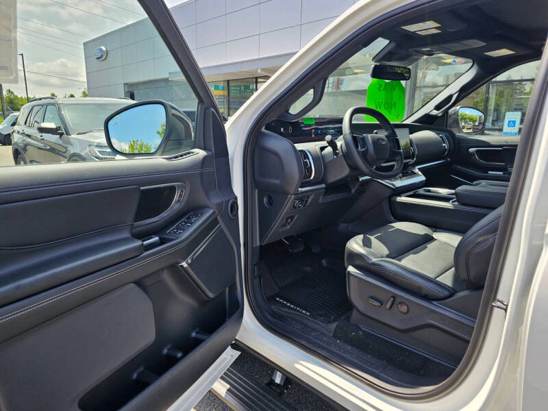 2026 Ford Expedition Platinum