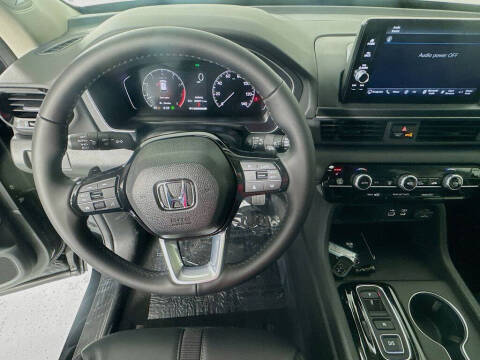 2025 Honda Pilot Touring