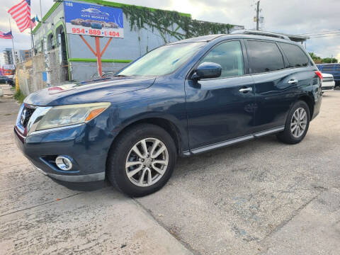2015 Nissan Pathfinder for sale at INTERNATIONAL AUTO BROKERS INC in Hollywood FL