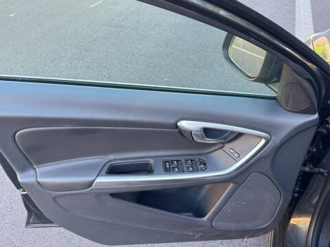 2016 Volvo S60 T5 Drive-E Premier