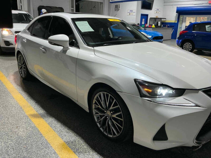 2017 Lexus IS 200t