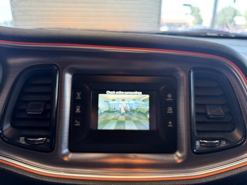 2017 Dodge Challenger SXT