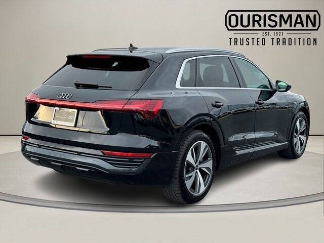 2024 Audi Q8 e-tron quattro Premium Plus