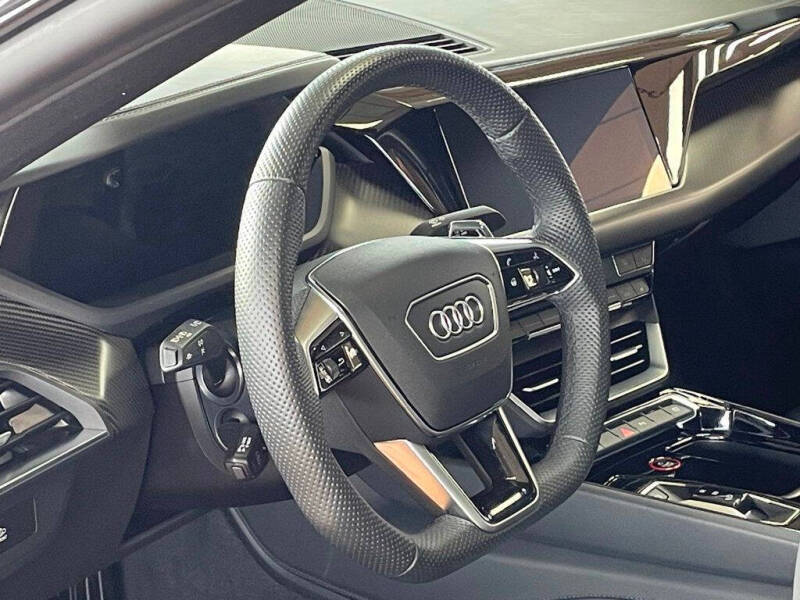 2023 Audi e-tron GT quattro Premium Plus