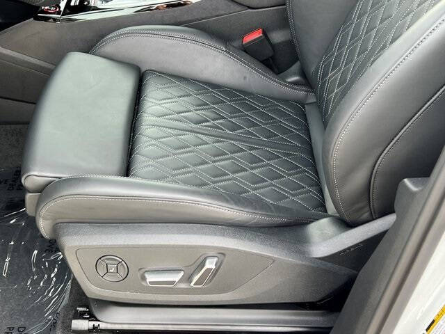 2025 Audi SQ6 e-tron quattro Prestige