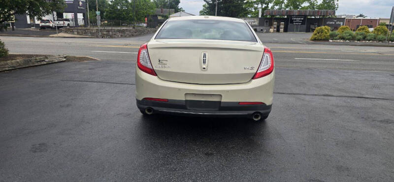 2014 Lincoln MKS