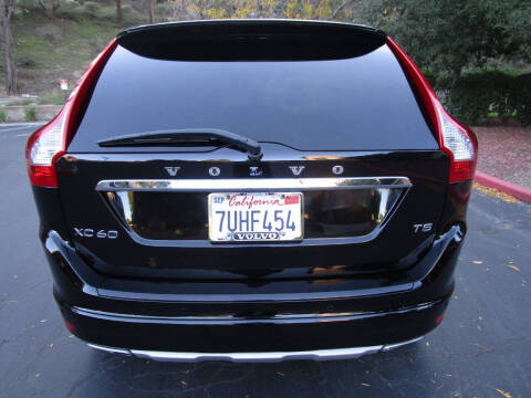 2016 Volvo XC60 T5 Drive-E Platinum