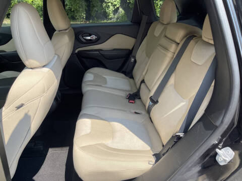 2015 Jeep Cherokee Sport