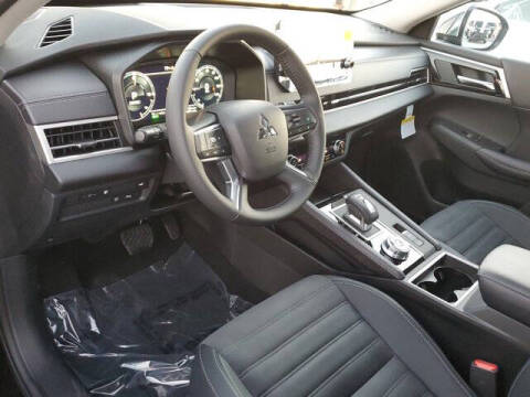 2025 Mitsubishi Outlander PHEV SE