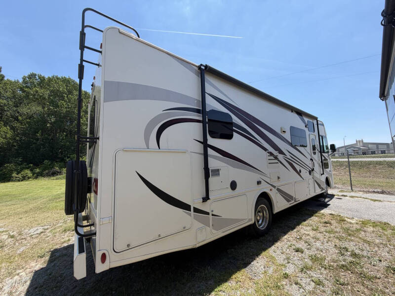 2018 Thor Motor Coach Ace 30.3